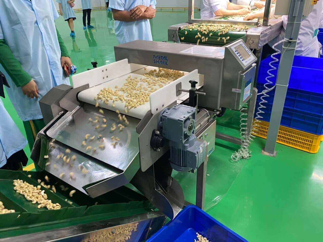 Cấu tạo máy dò kim loại và nguyên lý hoạt động - META.vn